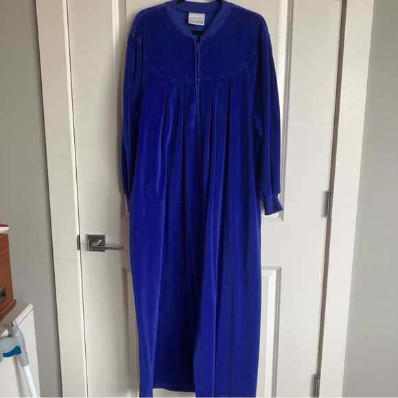 Velvet Zip Robe Intimates & Sleepwear | Conrad Collections Full Zip Robe | Poshmark